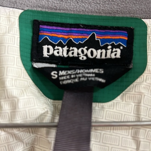 Men's Patagonia Rain Shell, Small - Picture 5 of 5